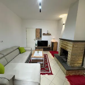 House Ferienhaus Përmet