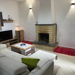 House Ferienhaus Përmet