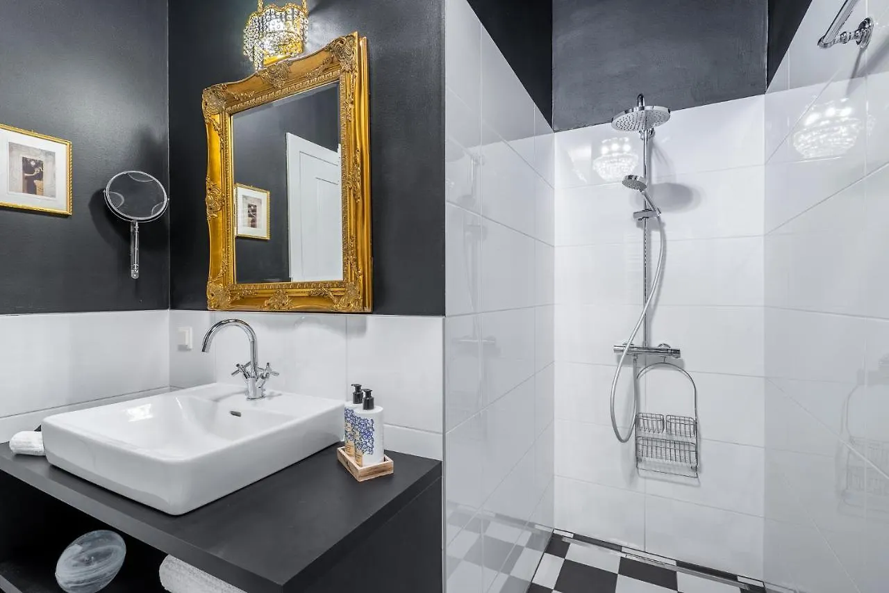 The Kiss - Luxurioeses City Loft Am Naschmarkt Vienna